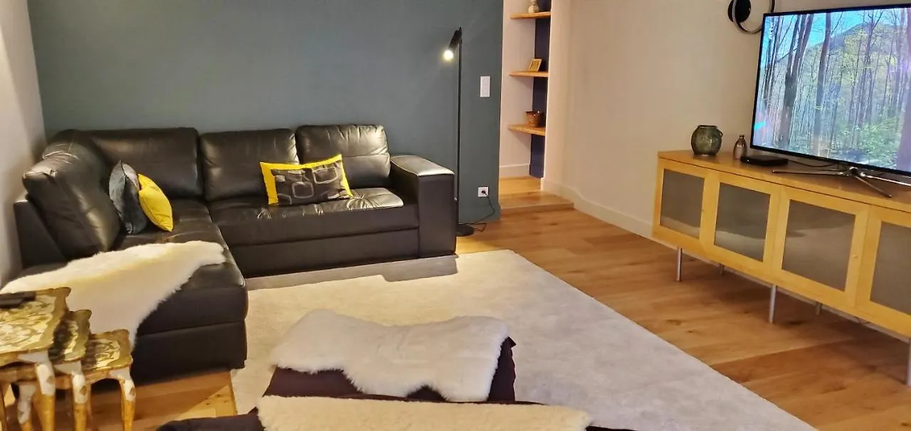 Apartment L'Hivernet, Grand Triplex Neuf Au Coeur D'Embrun Acces Facile