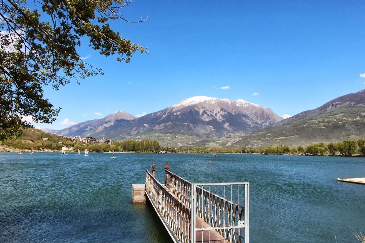 L'Hivernet, Grand Triplex Neuf Au Coeur D'Embrun Acces Facile Apartment Embrun